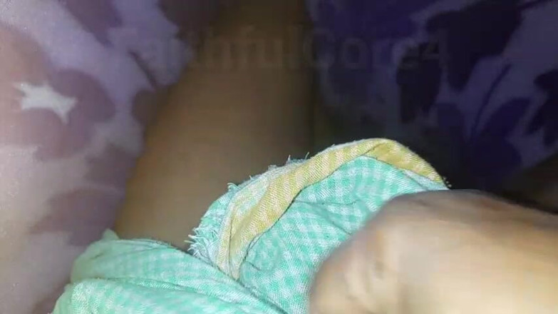 Kajal ki chut: Fodendo sua cunhada em uma colcha
