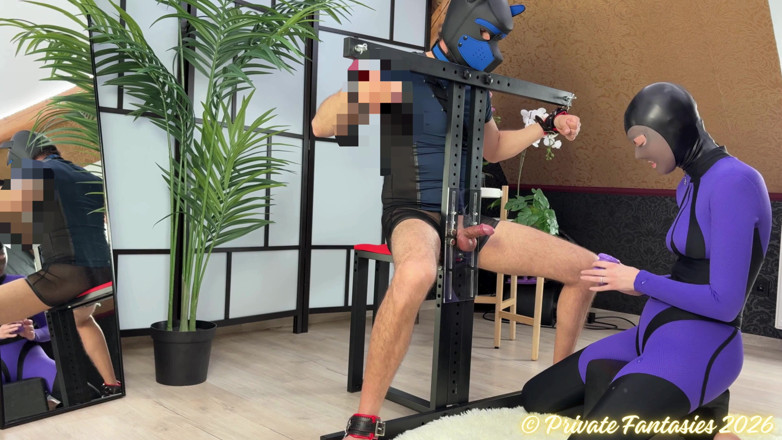 Private fantasies studio: Sahibe köle erkek arkadaşını sağıyor 3x sağım sandalyesinde
