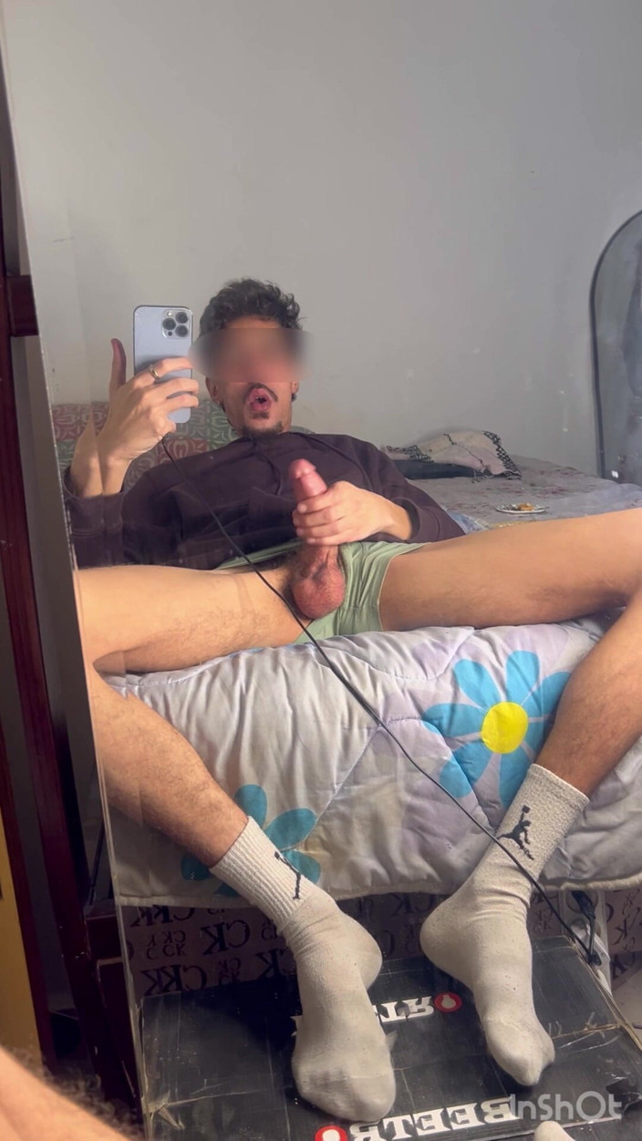 ARAB HUNG TWINK: ek prashansak ne mujhe meri bari gendon ko pakarne ke...