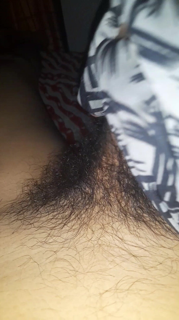 Kundan: 의붓아들한테 따먹히는 배다른 여동생