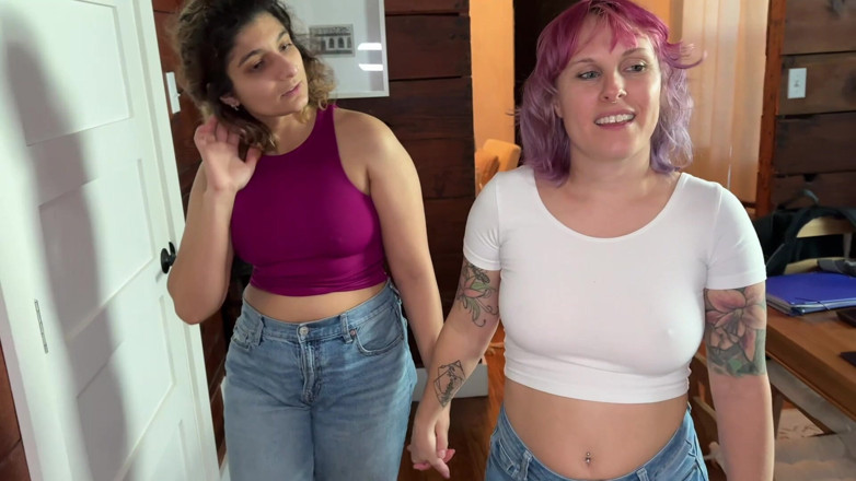 Cutikatxoxo: Lesbian Affair with a Pakistani Slut