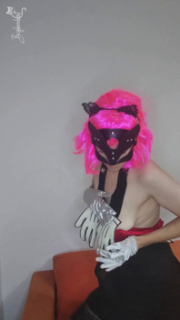 Je Me Masturbe Avec Mon Masque De Minou Et Mes Gros Nichons