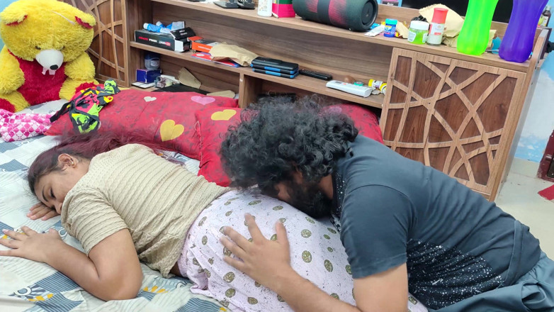 Vaigavarun45: Ass Kiss e Hot Ass Romance