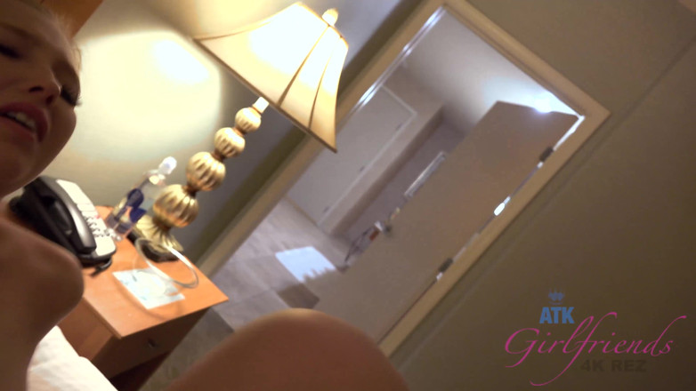 ATK Fans (Girlfriends): Wirtualne wakacje w Las Vegas z Samantha Rone 2/3