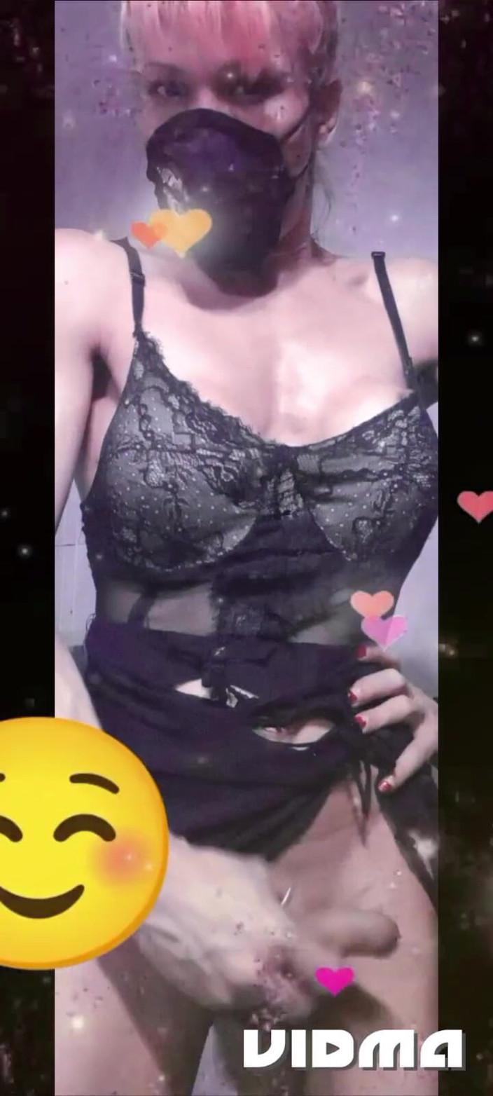 Laratransexualbarcel: Masturbasi banyak susu