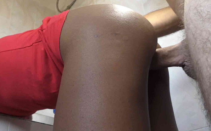 Bam-bulax: Semer une nana noire avec une bite blanche bien dure