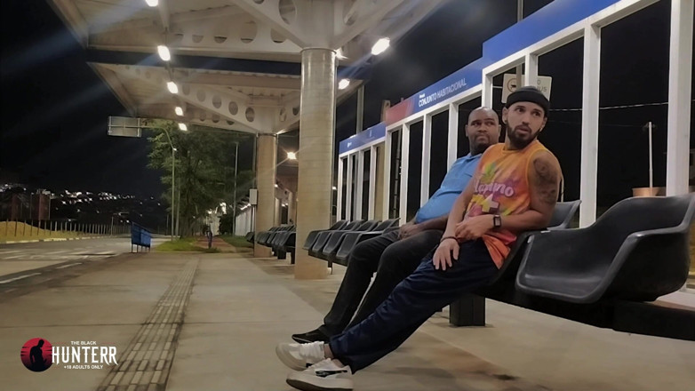 TheBlacKHunterr: Sopir Bus Jemput Penumpang Di Pemberhentian Video 2