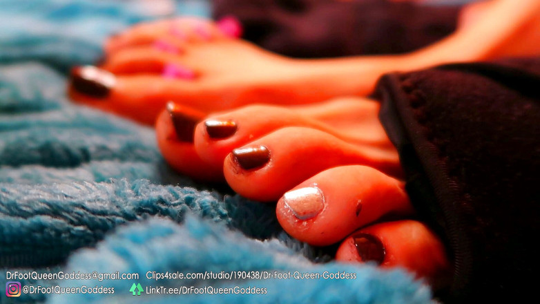 Dr. Foot Queen Goddess: Фарбування нігтів (сірий) частина 5