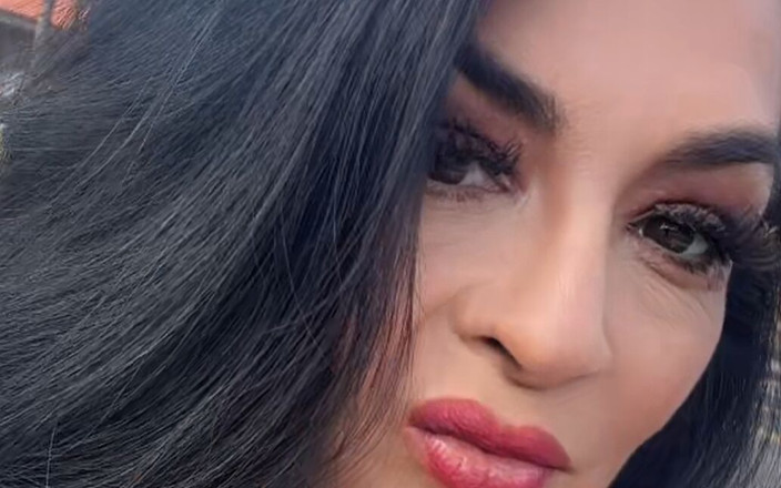 Mia 69: laitina Love Dancing