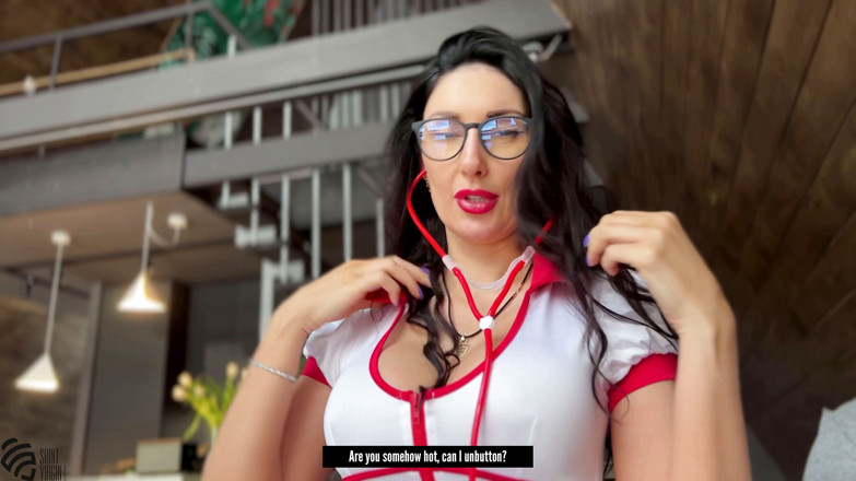 LizaVirgin: A enfermeira fez os testes chupando um pau