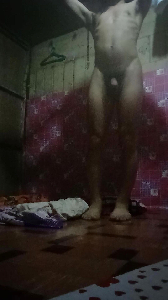 Reynaldo6: A rainha se abrigou dentro da nova sala