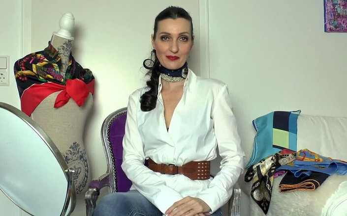 Lady Victoria Valente: Nicki Szale jedwabne chusty noszone jako Neckerchief