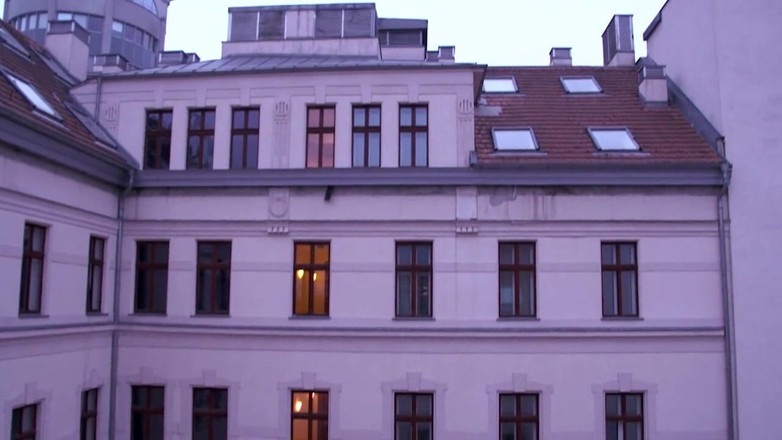 Deutschland porn: Sodomie énorme pour Mia Diamond
