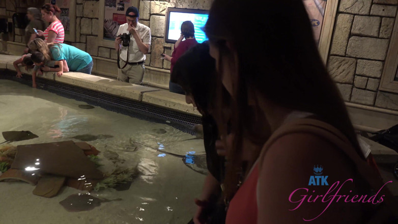 ATK Fans (Girlfriends): Férias virtual em Las Vegas com Simone Delilah e Lara...