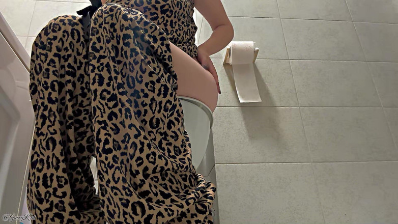 GassyKat: Il bagno quotidiano stagione 3 episodio 1