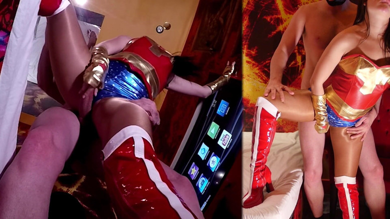 Nylon Xtreme: टेन पेंटीहोज के साथ आश्चर्य भरी चुदाई में Cassie Fire