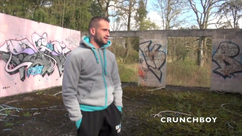 Crunch Boy: Mike fucked by straight Arab curious outdoor