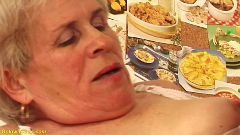 Goldwin pass: Hairy 79 years old chubby Stepmom rough fucked by her young...