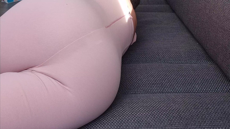 SavageHeater59: Mira mi culo con mi nuevo mono rosa sexy