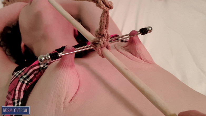 Bdsmlovers91: Порожні обвислі цицьки кричать від грубої гри з сосками - кольорова версія