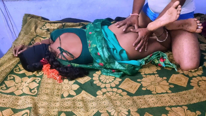 Desihotcouple: Femme au foyer indienne, baise en levrette
