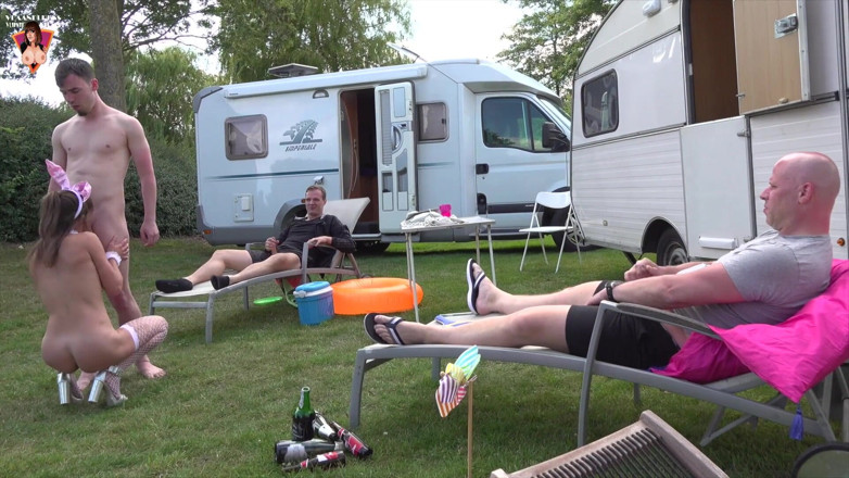 Flemish Filth: Belgias Filthiest Campsite: seks threesome di luar ruangan