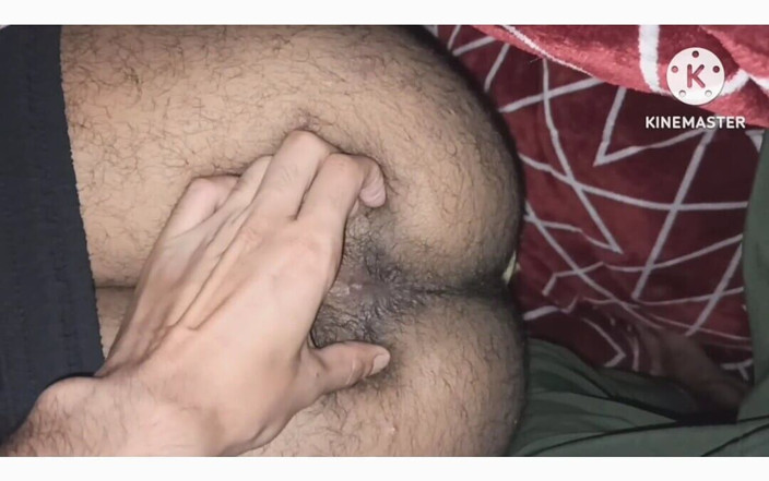Desi__Panda: Moje hetero desi sexy freind velký chlupatý zadek poprvé otevřu...