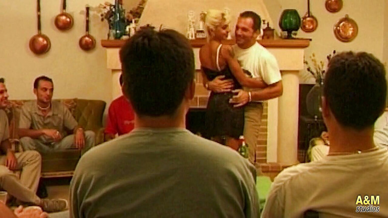 A&M Studios: Cena e orgia.