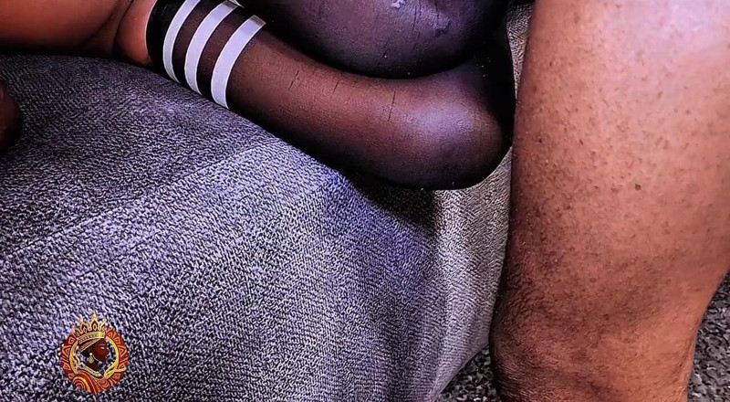 Africankween: Cara Minúscula Cu Esticado Por Um Pau Enorme