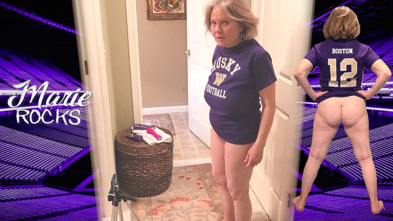 MarieRocks: Sporty GILF