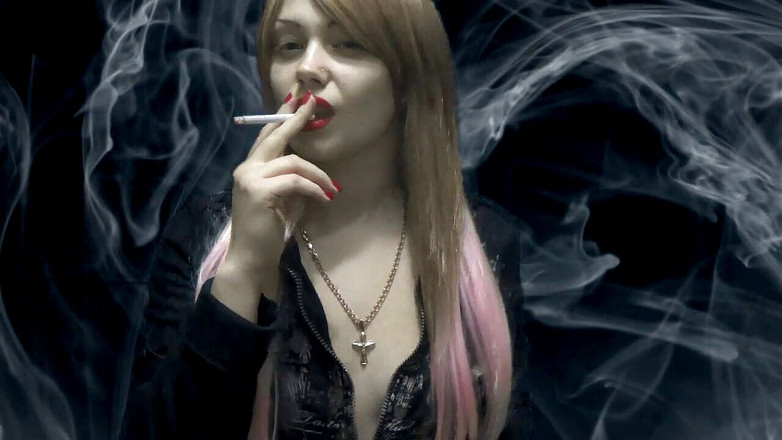 Goddess Misha Goldy: 여기 연기가 많이 뿜어