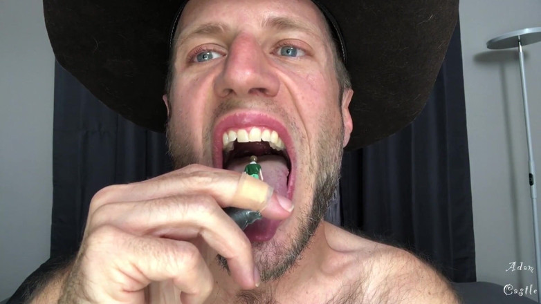Adam Castle Solo: Cowboy gergasi dominasi zakar &amp; devour on Shrunken