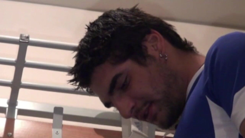 Crunch Boy: Straight suck boy in locker room