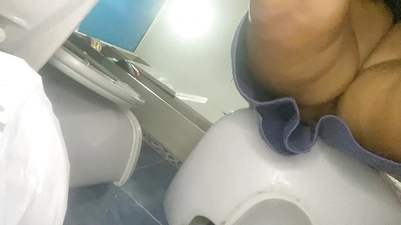 SENSESEX: Üvey annemi banyoda yakaladım