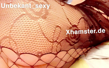 Unbekannt_sexy_69: 角質熟女は自分自身を満足させる