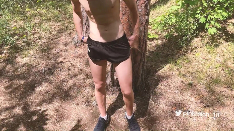 Redbearboy: Bugil di taman
