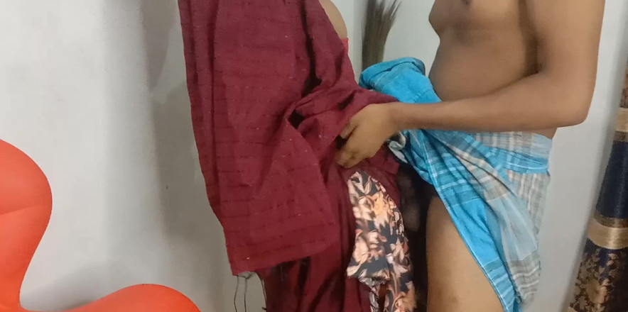 BanglaSexy24: 主人发现了新的德西女仆，并操了她德西重口味，重口味性爱