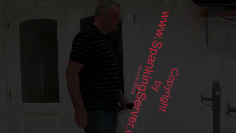 Spanking Server: Laura, brünette teen-arschpeitsche