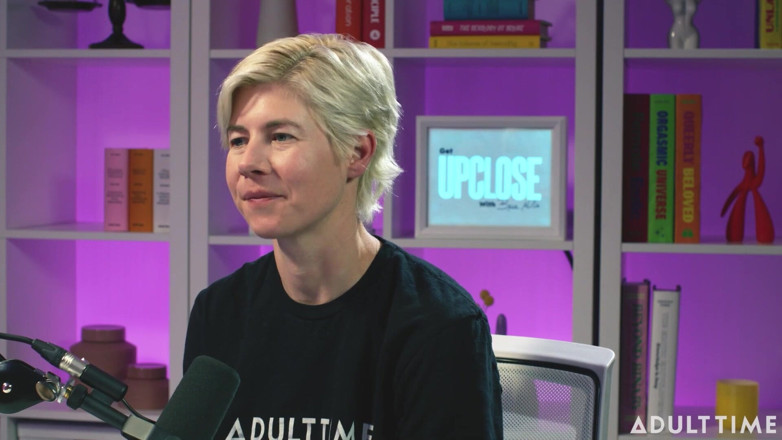 Adult Time Podcast: Hailey Rose diz que as pessoas subestimam beijos e intimidade