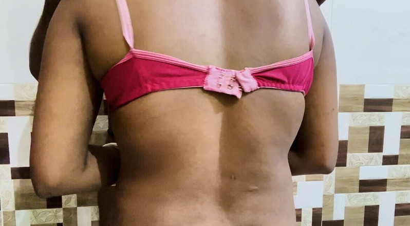Desi Bhabhi 01: Awek pergi ke hotel berkongkek dalam gaya doggy