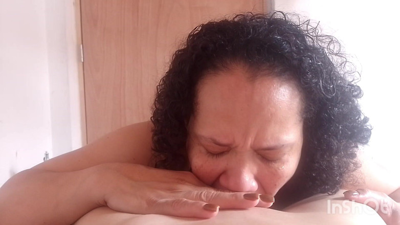 Milfcaliente69: MILF! Belle-mère, je baise passionnément avec mon beau-fils pendant que...