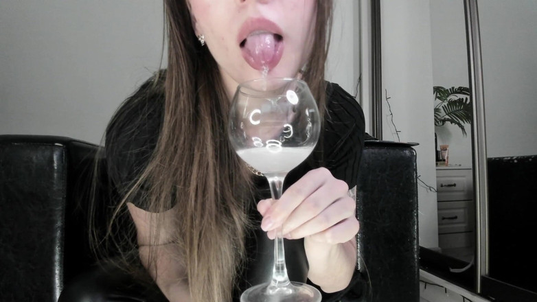 Feet lady: Un vaso de mi saliva