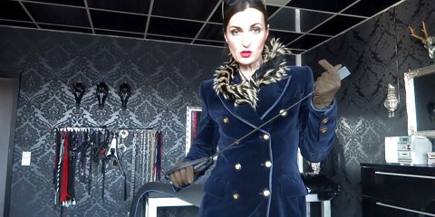 Lady Victoria Valente: 내 승마 부츠 소년과 나를 위해 whinny에 정액!