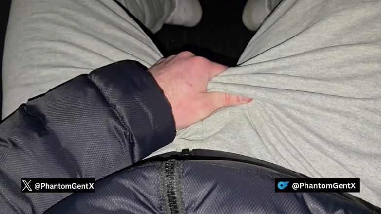 PhantomGentX: Deutscher Junge Mit Precum in Grauen Ck Wichst Im Auto...