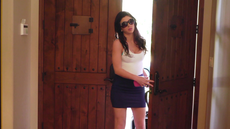 Leon Lambert Girls Twerk Parties CFNM: Ibu tiri pemilik agensi milf toket besar menguji bakat baru...