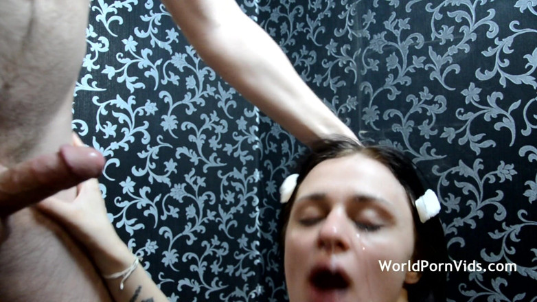 Selected worldwide porn: Puta tatuada chupa mi polla, la toma profundamente en la...