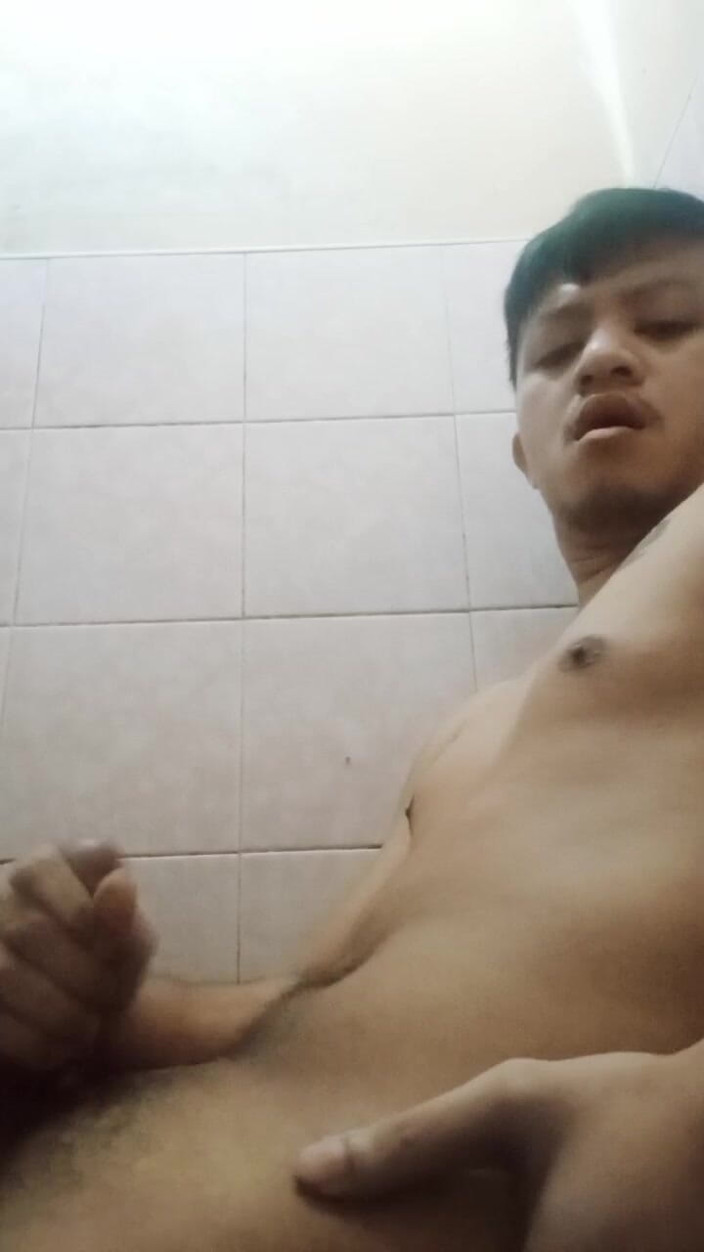 Rent a gay productions: Kraken - gadis remaja asia lagi asik masturbasi di toilet