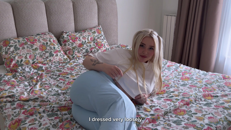 Blondessa: Meine stiefschwester in leggings machte sport und ich bekam es