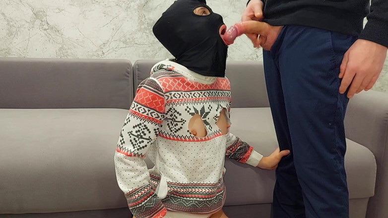 Squirt_orgasm_69: Sınıf arkadaşımın BDSM seansı ağzını ve amını sikiyor, fışkırtıyor