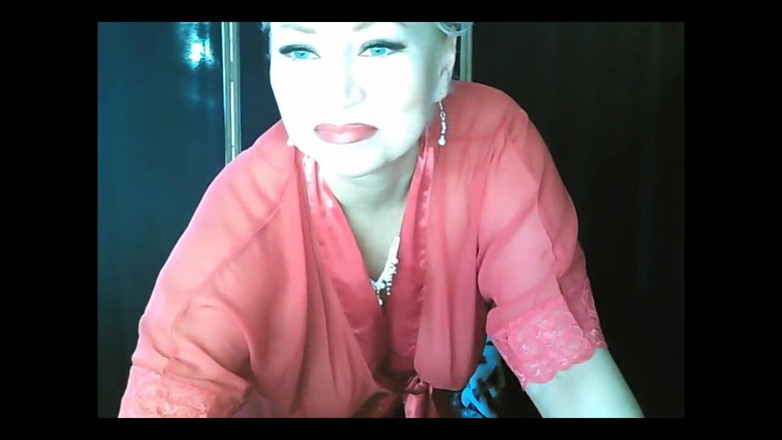 AimeeParadise: La pornostar russa miLF Aimeeparadise - primi timidi passi della super...